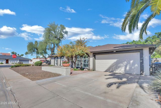 960 W KNOWLES Circle, Mesa, AZ 85210