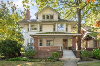 1005 Ashland Avenue, Wilmette, IL 60091