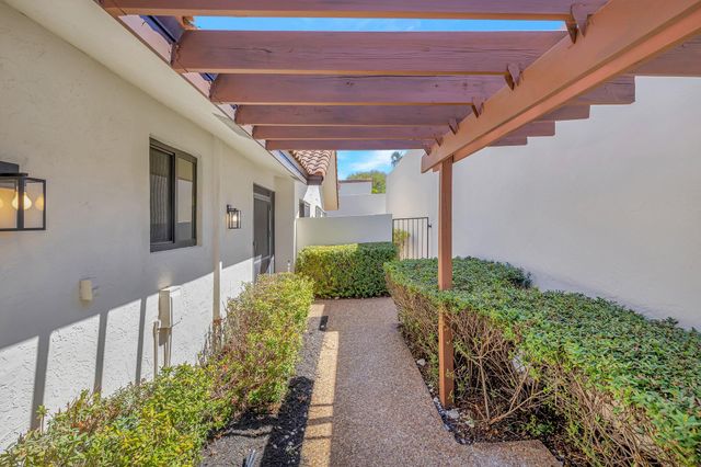 21440 Campo Allegro Drive, Boca Raton, FL 33433