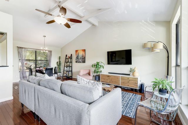 1100 Azie Morton RD 1102, Austin, TX 78704