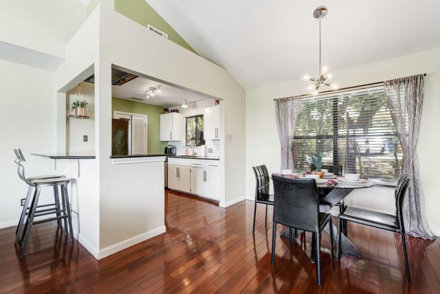 1100 Azie Morton RD 1102, Austin, TX 78704