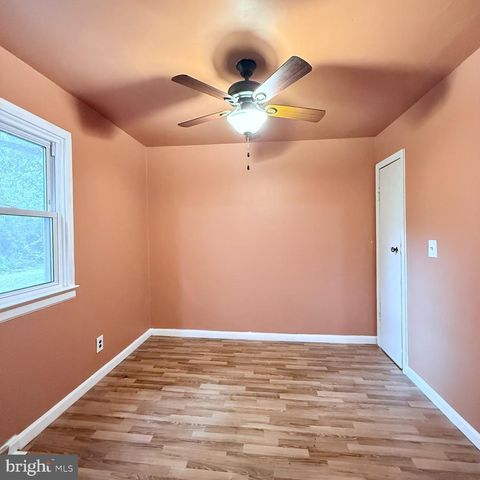 6917 MARKET ST, Mays Landing, NJ 08330