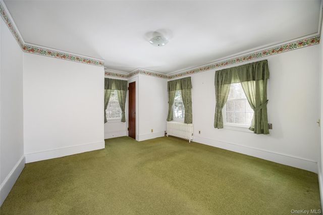 6 Rosalind Road, Poughkeepsie, NY 12601