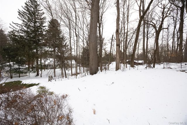 6 Rosalind Road, Poughkeepsie, NY 12601