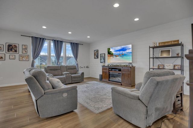 582 Zoar Street, Galena, OH 43021