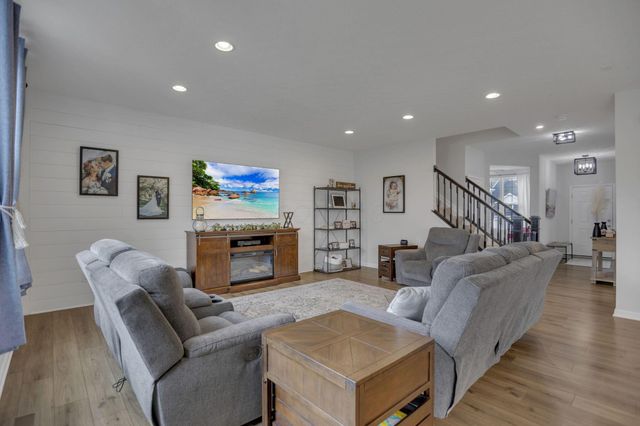 582 Zoar Street, Galena, OH 43021