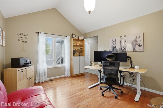 29126 Eastman Trail, Novi, MI 48377