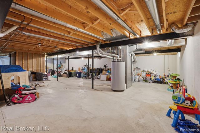 29126 Eastman Trail, Novi, MI 48377