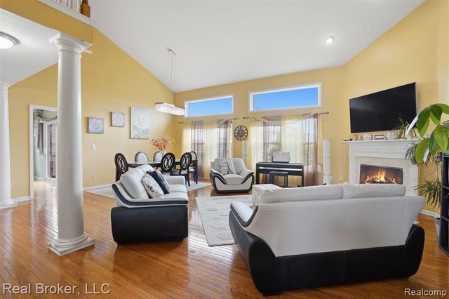 29126 Eastman Trail, Novi, MI 48377