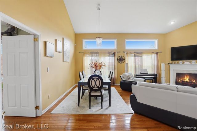 29126 Eastman Trail, Novi, MI 48377
