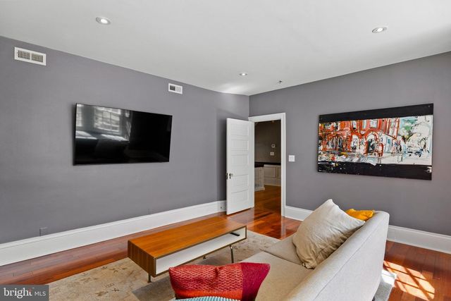 609 W HORTTER ST, Philadelphia, PA 19119