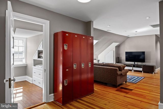 609 W HORTTER ST, Philadelphia, PA 19119