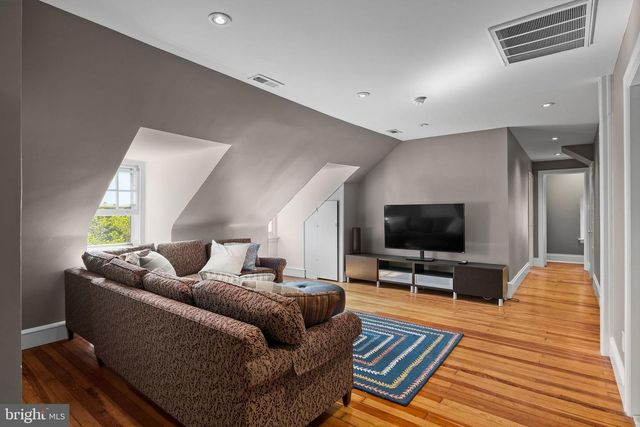 609 W HORTTER ST, Philadelphia, PA 19119