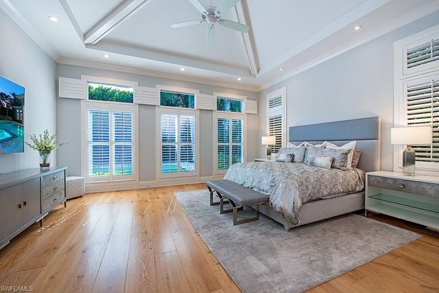 452 Putter Point DR, Naples, FL 34103