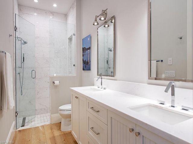 452 Putter Point DR, Naples, FL 34103