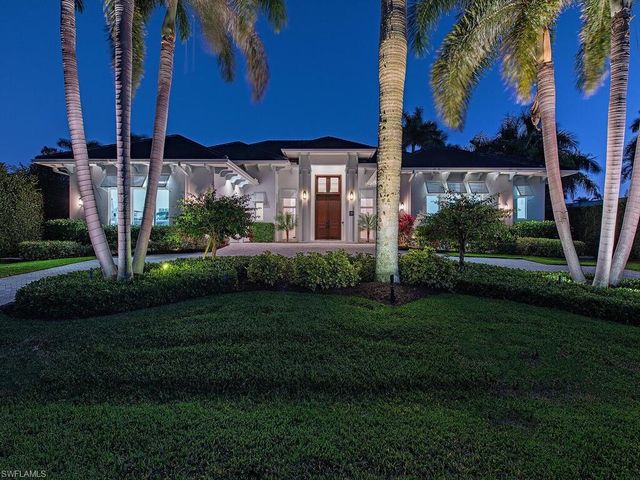 452 Putter Point DR, Naples, FL 34103
