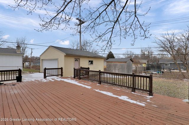 3945 Windward Drive, Lansing, MI 48911