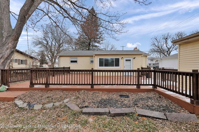 3945 Windward Drive, Lansing, MI 48911