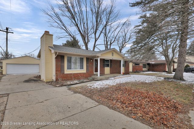 3945 Windward Drive, Lansing, MI 48911