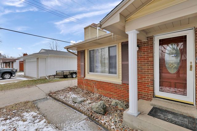 3945 Windward Drive, Lansing, MI 48911