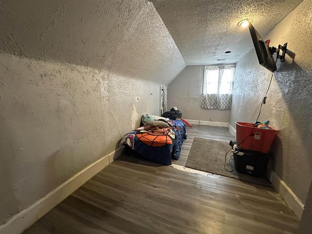 3024 N 20th STREET, Milwaukee, WI 53206