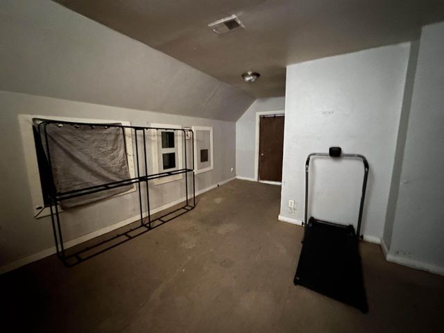 3024 N 20th STREET, Milwaukee, WI 53206