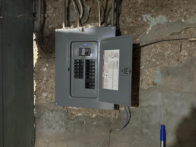 3024 N 20th STREET, Milwaukee, WI 53206