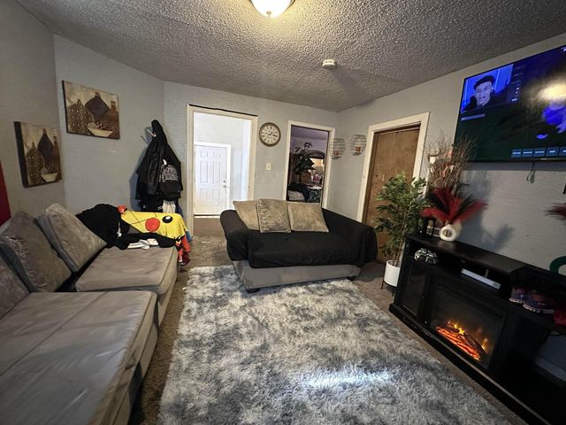 3024 N 20th STREET, Milwaukee, WI 53206