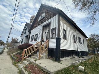 3024 N 20th STREET, Milwaukee, WI 53206