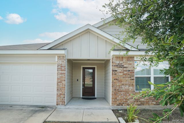 1924 HEATHER GLEN DR, New Braunfels, TX 78130