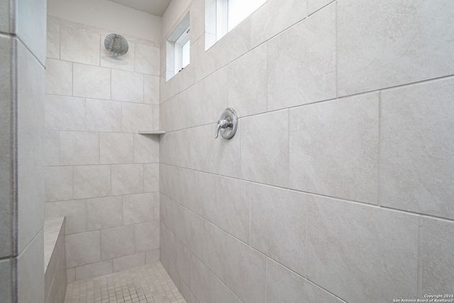 1924 HEATHER GLEN DR, New Braunfels, TX 78130