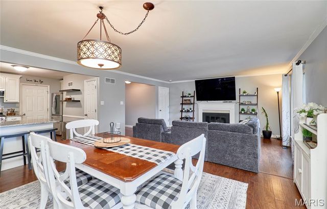 16032 Sandalwood Creek Drive, Wildwood, MO 63038