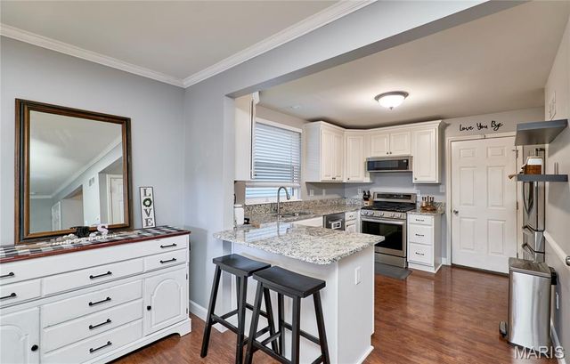 16032 Sandalwood Creek Drive, Wildwood, MO 63038