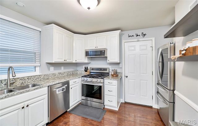 16032 Sandalwood Creek Drive, Wildwood, MO 63038