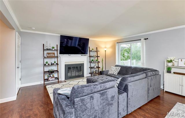 16032 Sandalwood Creek Drive, Wildwood, MO 63038