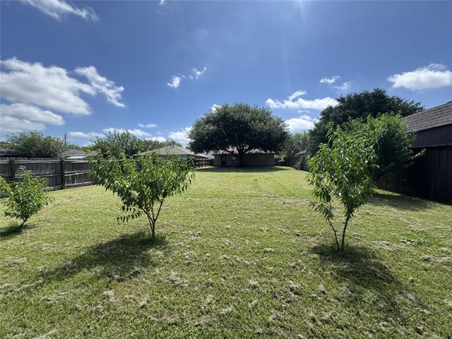515 Haymarket Drive, Dallas, TX 75217