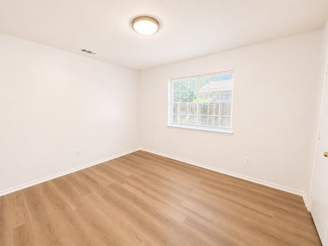 515 Haymarket Drive, Dallas, TX 75217