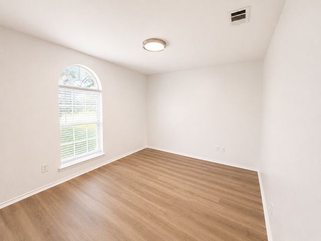515 Haymarket Drive, Dallas, TX 75217