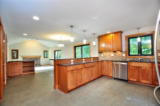 83 Pebblebrook, Windsor, CT 06095