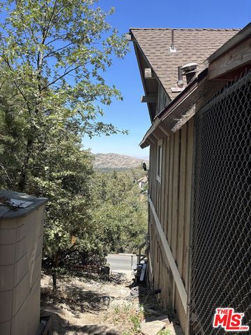 1327 Evergreen Lane, Lake Arrowhead, CA 92352