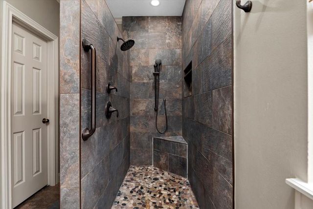 4710 Riverside Oaks Drive, Kingwood, TX 77345