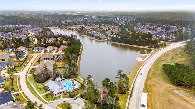 734 Platinum Stone Lane, Pinehurst, TX 77362