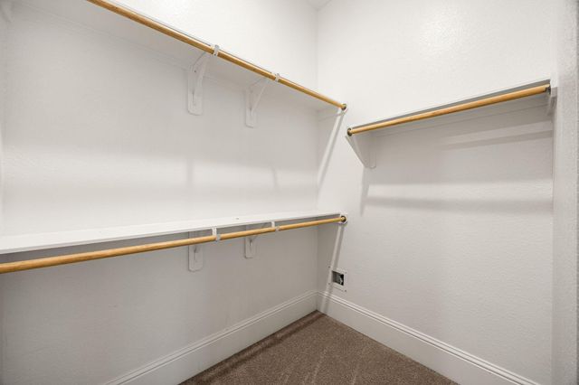 734 Platinum Stone Lane, Pinehurst, TX 77362