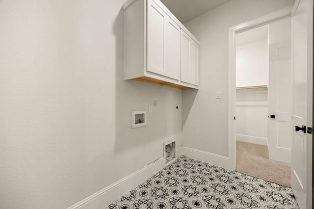 734 Platinum Stone Lane, Pinehurst, TX 77362