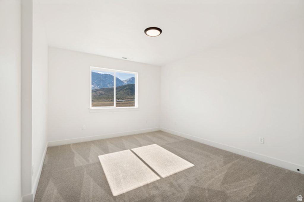 Image 24 of property listing at 1351 E MAPLE CIR, Santaquin, UT 84655