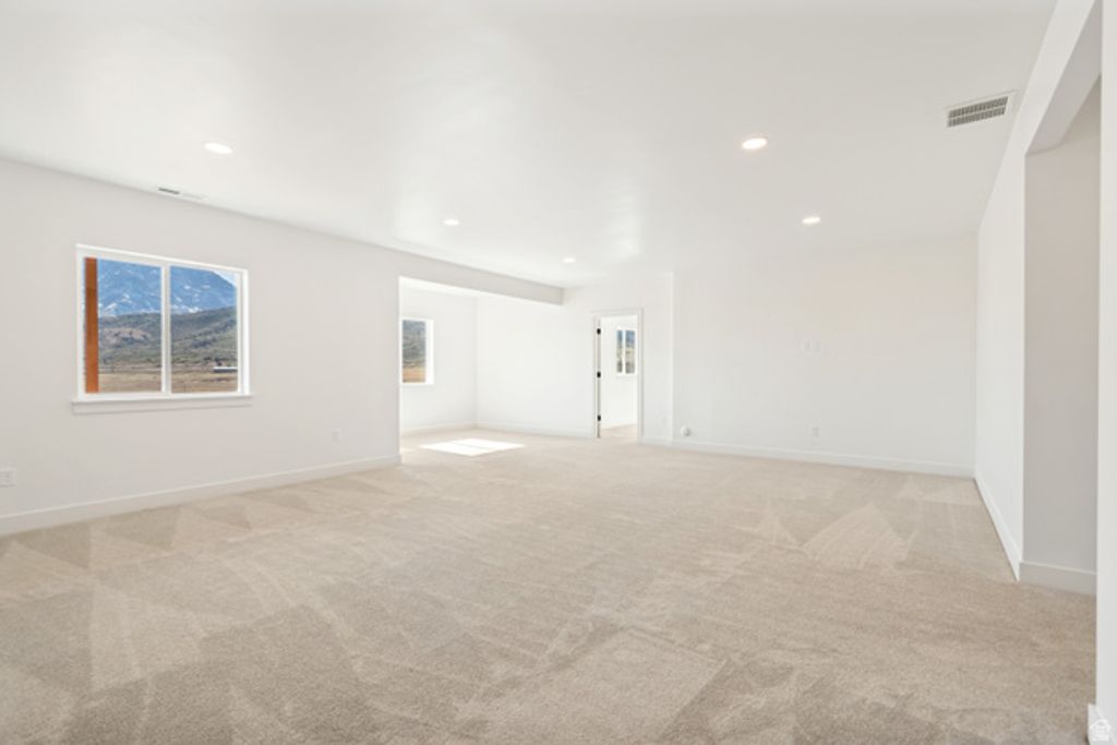 Image 30 of property listing at 1351 E MAPLE CIR, Santaquin, UT 84655