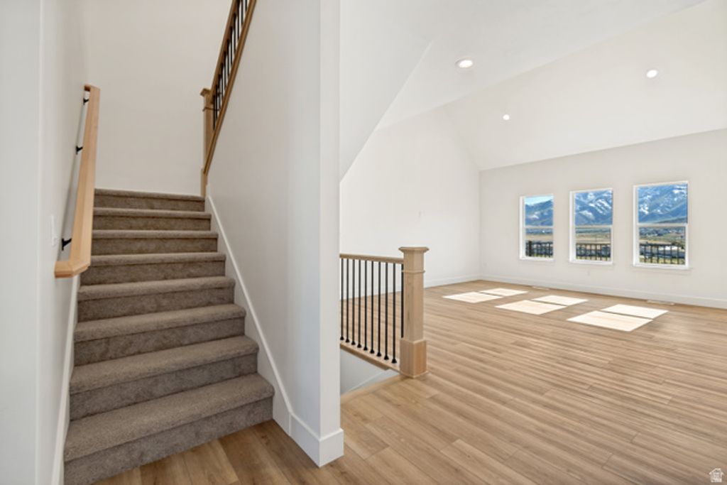 Image 9 of property listing at 1351 E MAPLE CIR, Santaquin, UT 84655