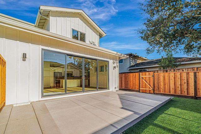 1460 Kentfield Avenue, Redwood City, CA 94061