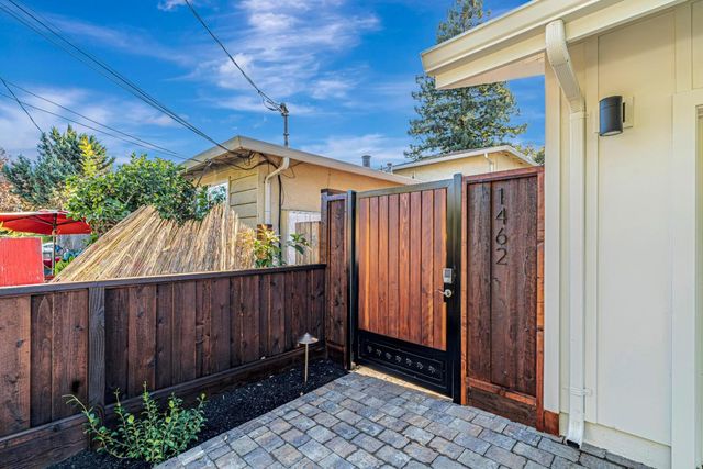 1460 Kentfield Avenue, Redwood City, CA 94061