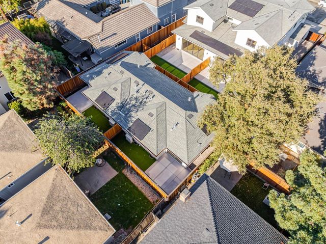 1460 Kentfield Avenue, Redwood City, CA 94061